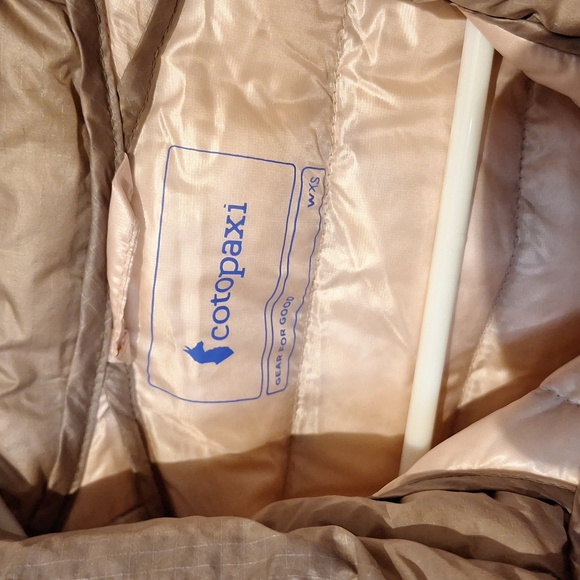 Cotopaxi Tan and Pink Women's Jacket - Picture 3 of 5